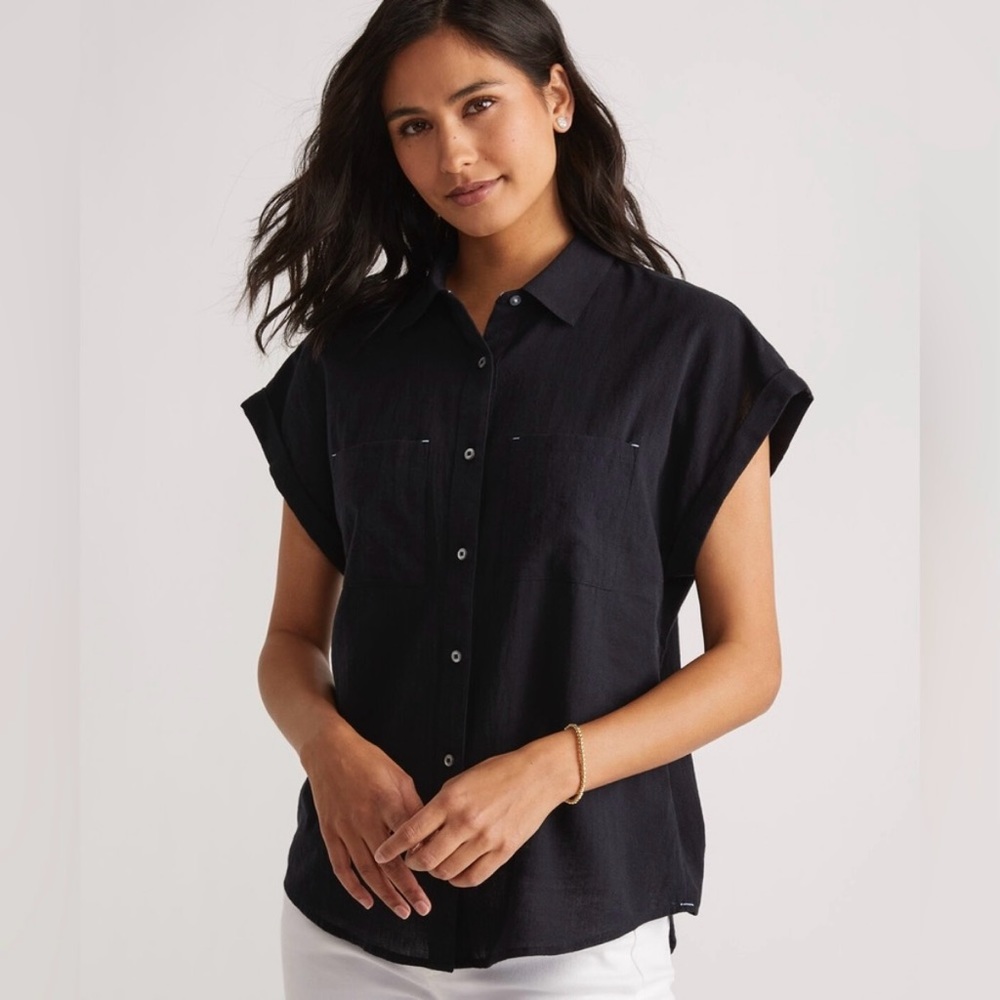 Vineyard Vines Lightweight Linen Short Sleeve Button Up  - Size L